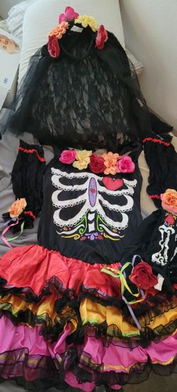 Costume