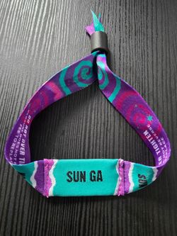 !!! LOLLAPOLOOZA SUNDAY WRISTBANDS AVAILABLE !!!!