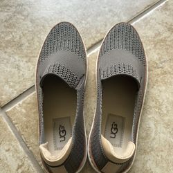 UGG Women's Sammy Slip-On Sneakers Color Slate Gray Size 6