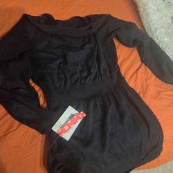 Womens long sleeve, boat kneck dress