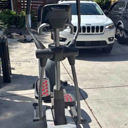 elliptical exercise machine 