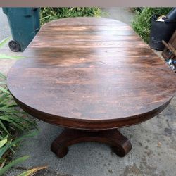 Round Dining Table 