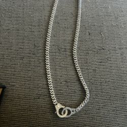Women’s Gld Necklace