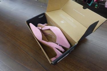 Naturalizer Dalary Flamingo Pink Suede Slingback Heel – Womens 8.5 Wide