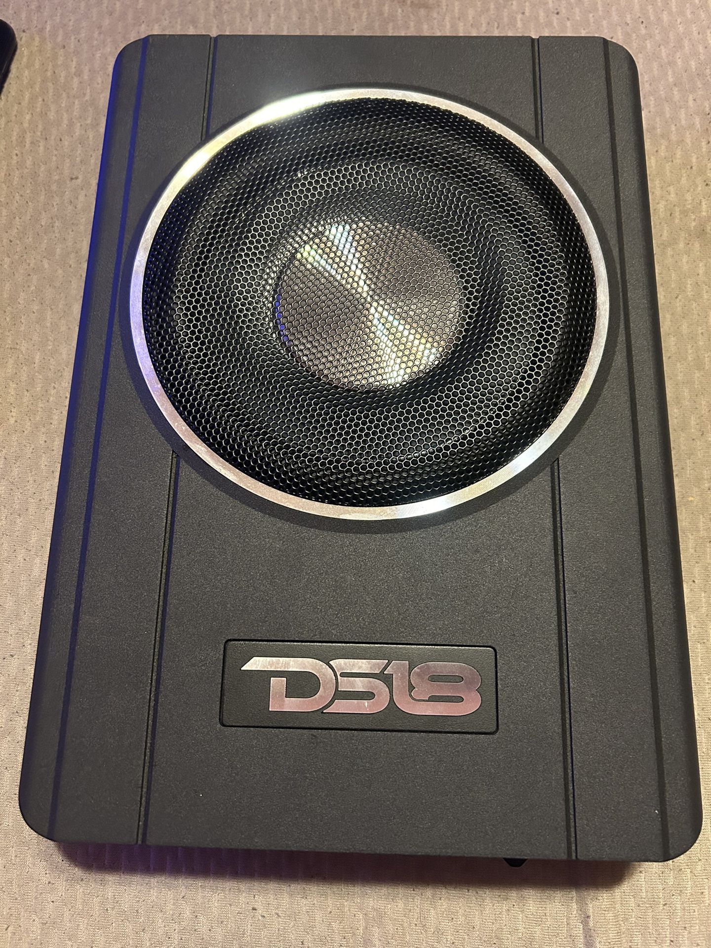 DS18 U.B.A8 Under Seat Amplified Bass 8-Inch Subwoofer Ready to Plug-and-Play