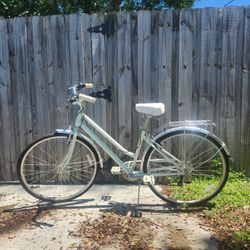 SCHWINN  WAYFARER CRUISER BIKE