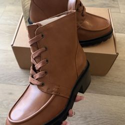 New Tan Combat Boots Women’s Size 7 & 8
