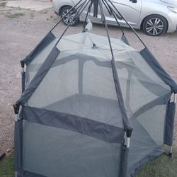 Kids playpen with shad