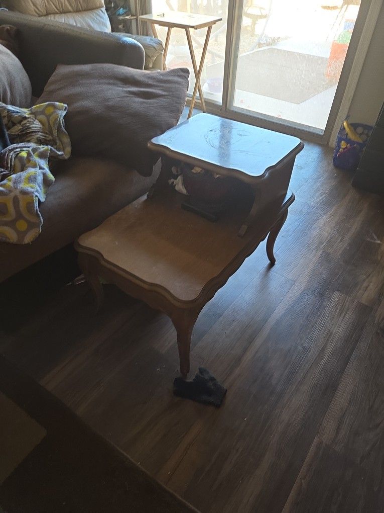 2 End Tables