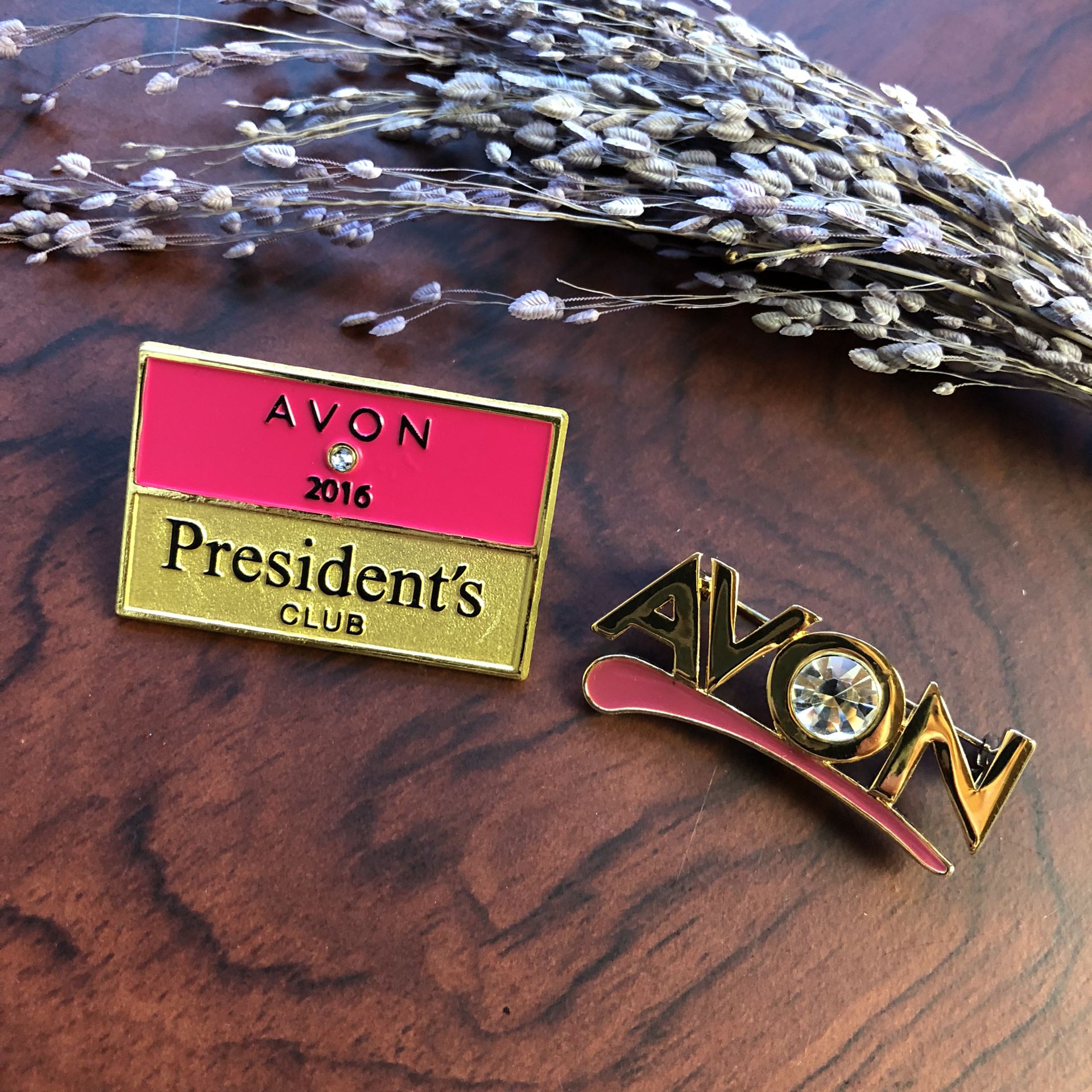 Avon Pin & brooch 