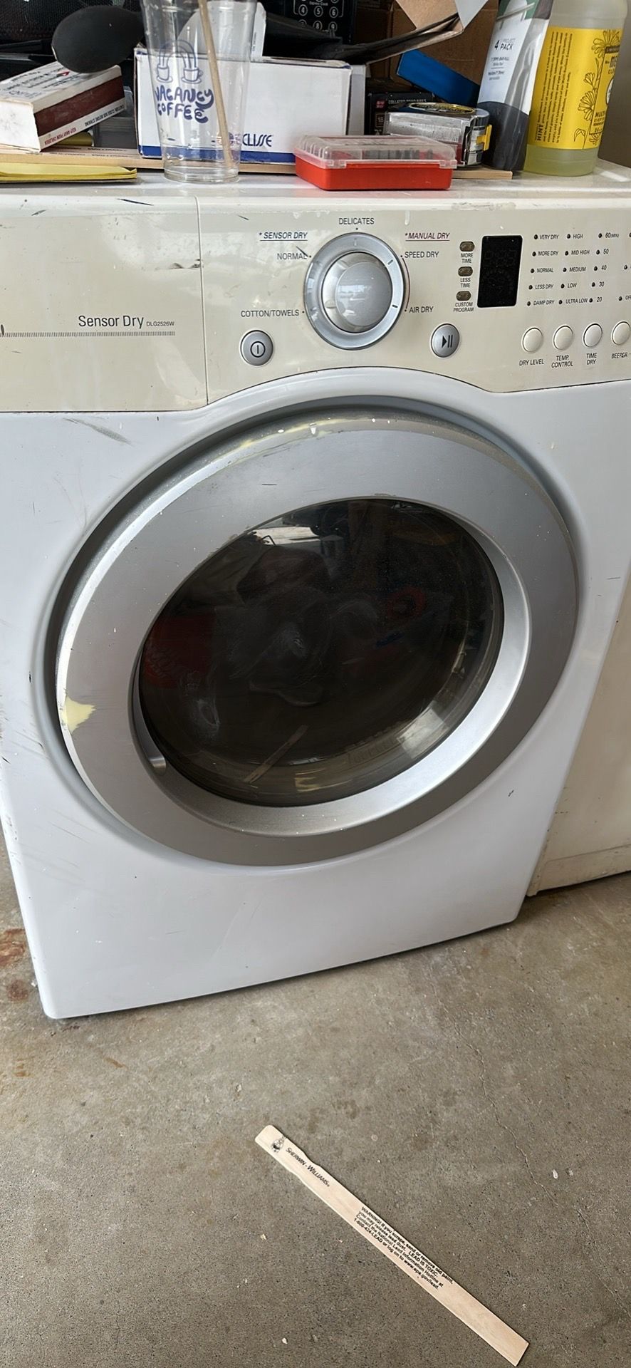 LG DLG2526W Front Load Gas Dryer
