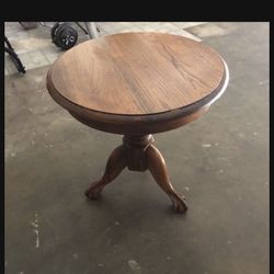 NICE SMALL ANTIQUE TABLE 