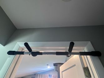 Doorway Pull-Up Bar