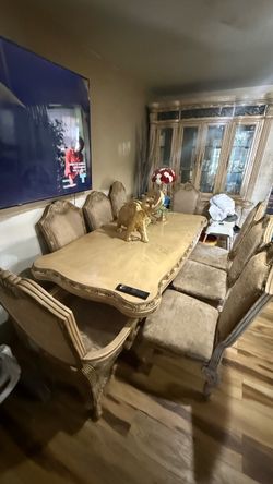 Mesa y betrina