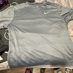 Extra Large Green Nike T-Shirt