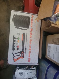 Pressure washer gun and hose kit