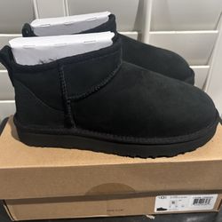 NEW UGG Classic Ultra Mini Lined Short Suede Boots BLACK (Women's Size 6) - $75