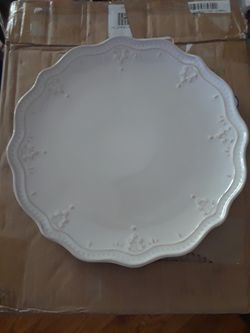 New Pioneer Woman Farmhouse Lace Scalloped Dinner Plates
