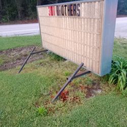 Marque Sign 