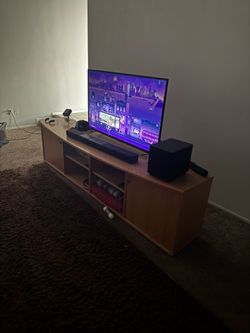 Entertainment center