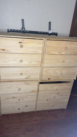 A bedroom set