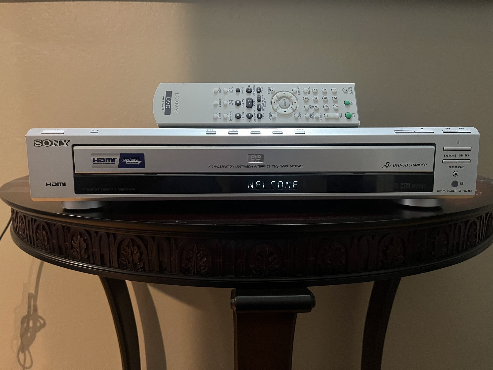   Sony DVP-NC85H 5-disc DVD/CD changer W/Remote (Excellent Condition) 