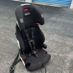 Graco Adjustable Kid’s Booster Car Seat! Great condition! 