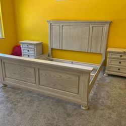 $10 Down Finance Bedroom Set Queen Bed King Bed Mattres Reclining Sofa and Loveseat Sectional Sleeper Dining Table 