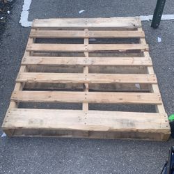 FREE Pallets 