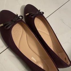 Clarks Grace Lily Flats Aubergine Satin Size 8.5 M