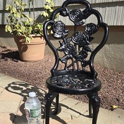 🌹$30.  REFINISHED 22" high rose design small WROGHT iron Mini CHAIR.  HOLMDEL NJ
