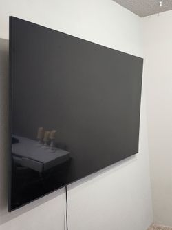 Samsung TV 75 inches