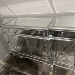 Mirror Buffet Table 