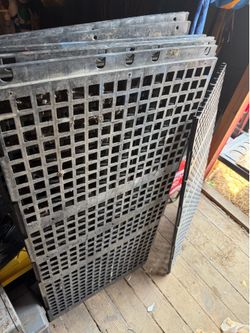 $100.00 obo obo obo,   6pcs- 4’X2’  extra pieces’ plastic connectable work table