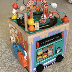 Faoville Activity Cube for kids