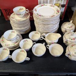 Vintage English Creampetal "Swansea Rose" Tea Set - 86 pieces