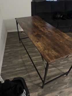 Computer desk