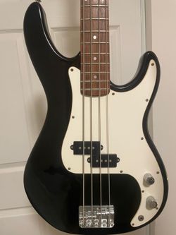 Peavey P-bass