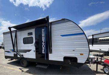 2025 Pioneer RV