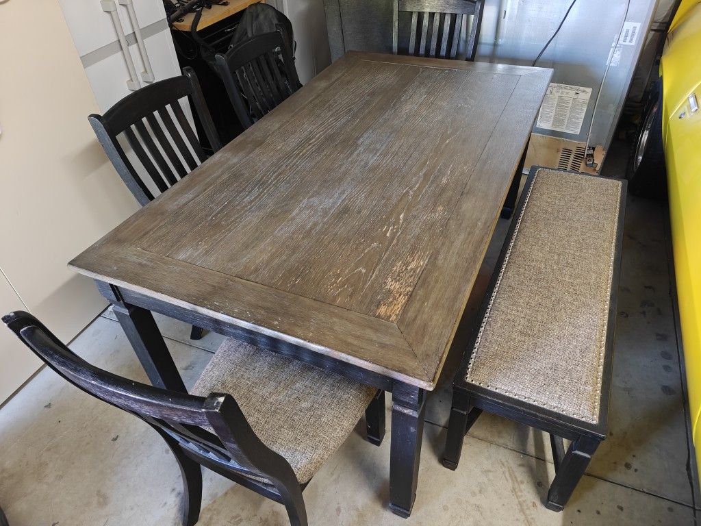 Dining Table Set