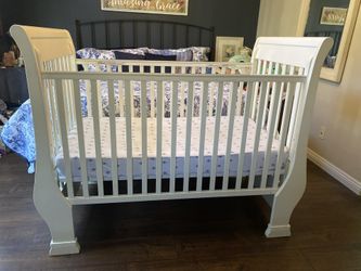 Pottery barn hotsell kids sleigh crib