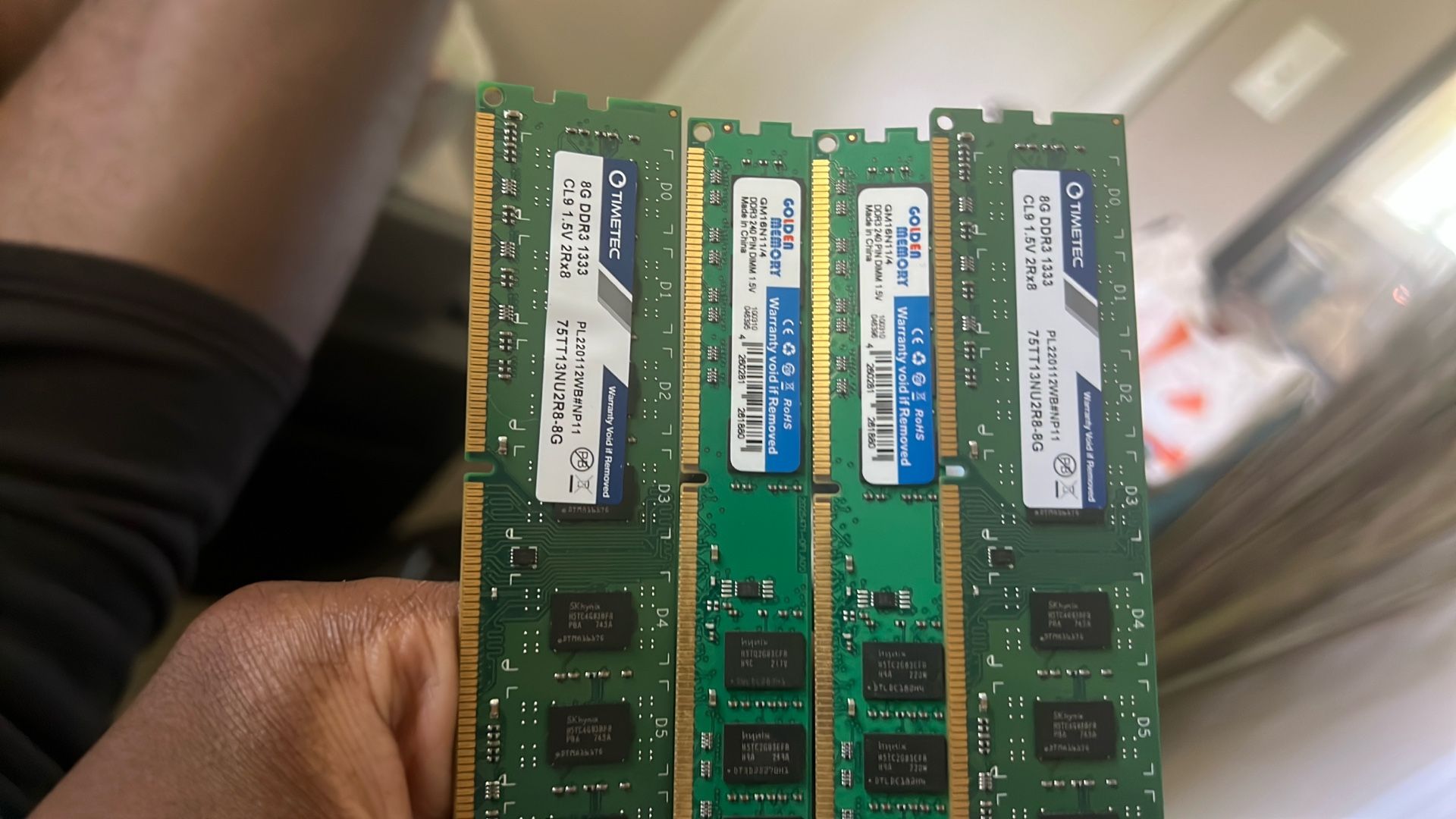 2x 8gb DDR3 ram, 2x 4gb DDR3 ram (in Need Of DDR4)
