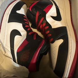 Jordan 1s Retro Mid (Price Is Negotiatable)