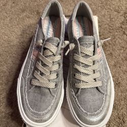 Blowfish Malibu Women's Slip On Sneakers Casual Silver Gray Comfort Shoes