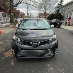 2013 Toyota Sienna