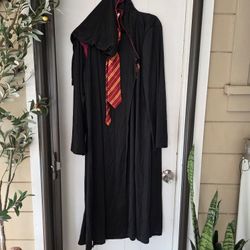 Adult Gryffindor Robe And Tie