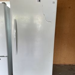Stand Up Freezer