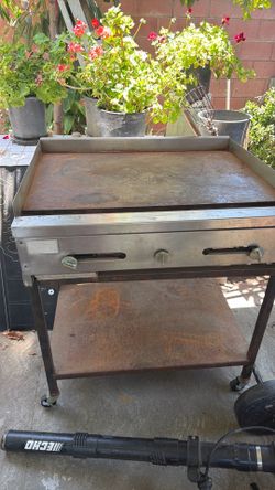 Flat top iron griddle