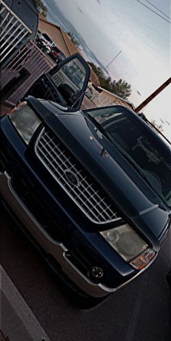 2005 Ford Explorer