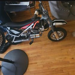 Razor E350 140 Ponds  24 Vots  Ready To Ride Summer Fun Charger Inc  275 Ph Load And Go Bronx  10472 